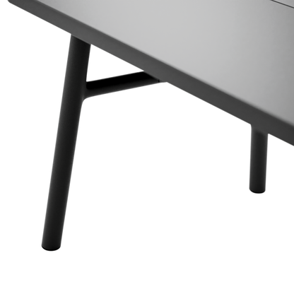 HP Belgrade Dining Table